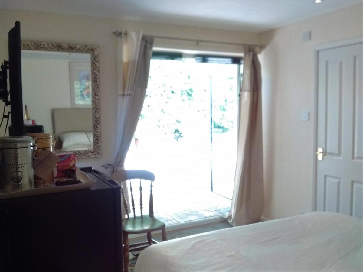 Sunny Patch Bed & Breakfast Stroud  Ngoại thất bức ảnh